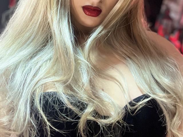 FiorellaStrong - Porno na żywo i seks kamera - 23094421