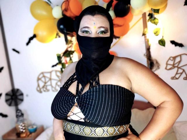 SalmaAzaman - Live sex cam - 23096809