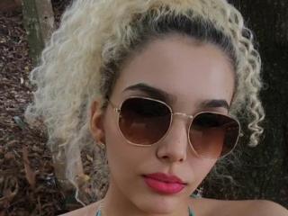 MelissaMiam - Live sex cam - 23096933