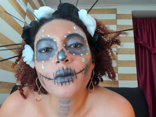 VioletaSwitch - Live sex cam - 23102217