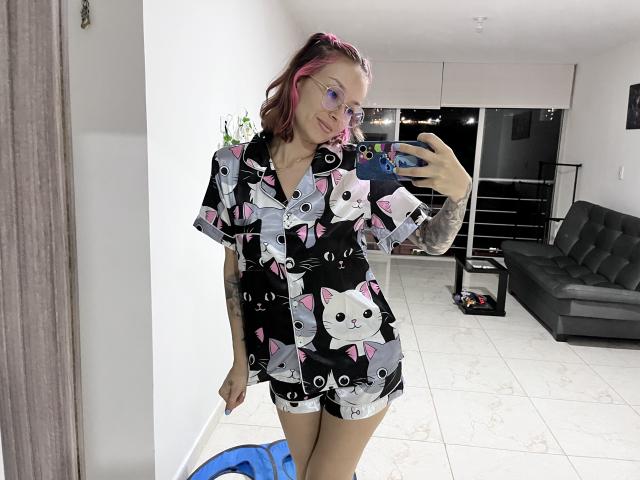 SarahRousen - Sexe cam en vivo - 23106101