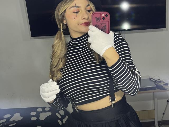 AtheneaRossi - Live porn &amp; sex cam - 23114665