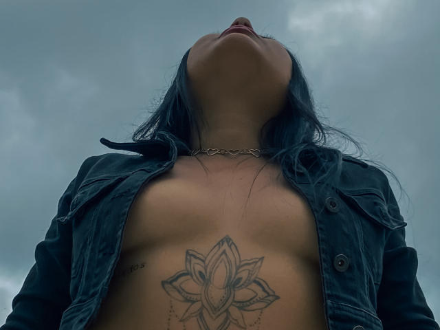 TiffanyLorena - Live Sex Cam - 23120629