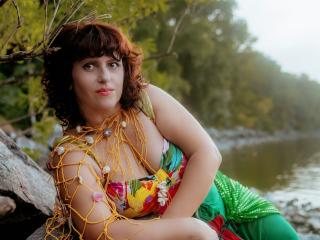 LuciaMii - Live sex cam - 23121385