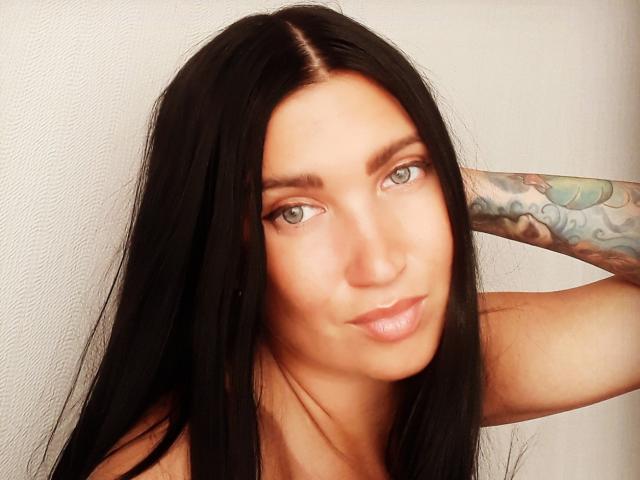 AppleChristina - Live sex cam - 23124609