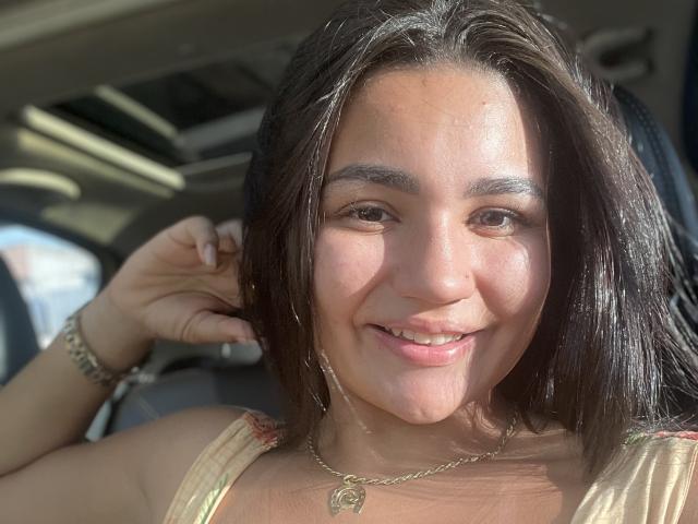 JadieGuedes - Live sex cam - 23126781