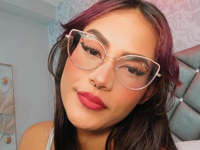 MelisaSavino - Porno na żywo i seks kamera - 23133657