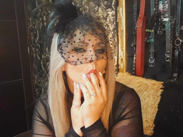 VictoriiaGray - Live Sex Cam - 23135833