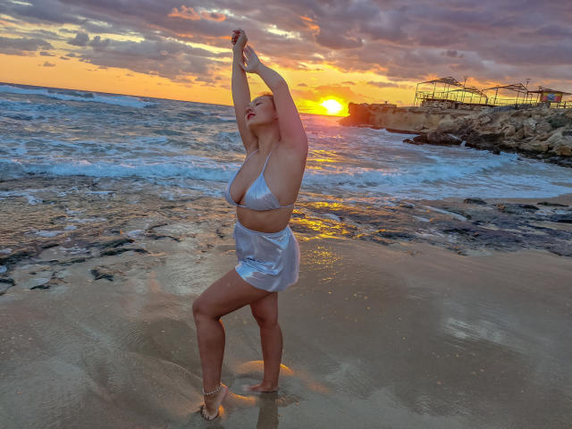 SallyVerda - Live sex cam - 23140905