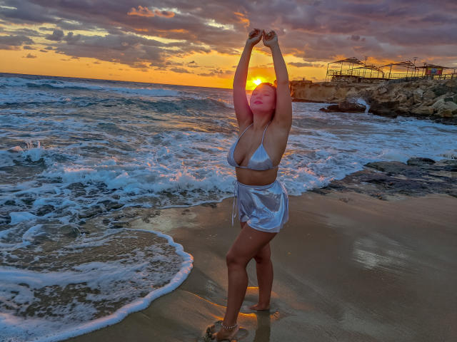 SallyVerda - Live sex cam - 23140957