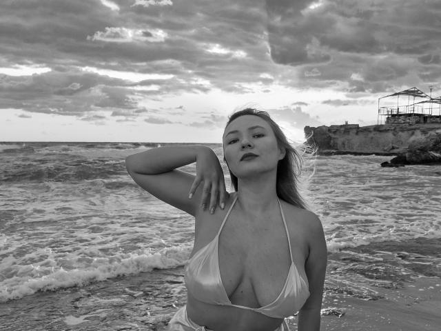 SallyVerda - Live Sex Cam - 23140981