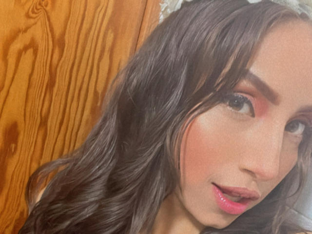 PaulettSmith - Live sex cam - 23147309