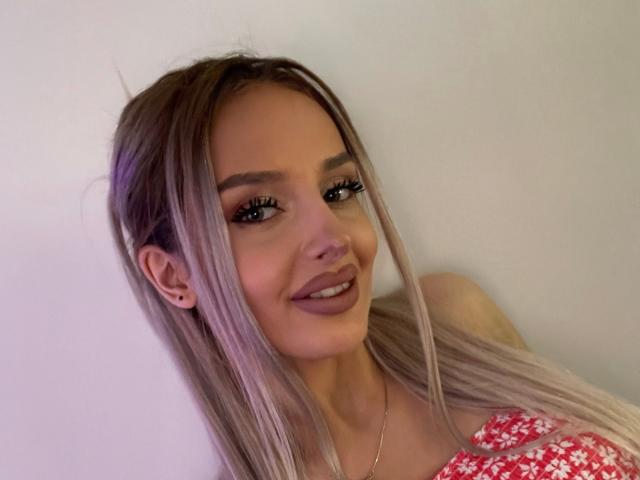 RheaI - Live sex cam - 23147997