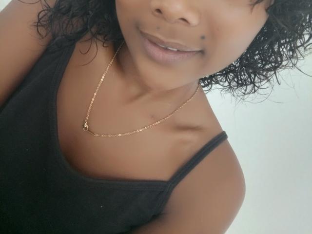 Lunah69 - Live porn &amp; sex cam - 23150249