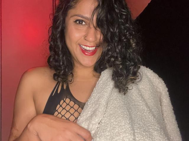 QueenMel - Live sex cam - 23153209
