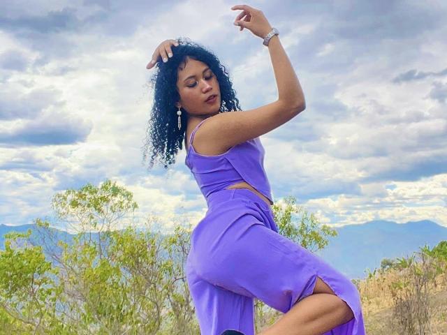 SophieSonyas - Live porn &amp; sex cam - 23155685