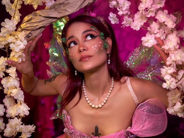 LucyMillers - Live sex cam - 23157609