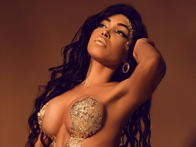 SquirtLatinQueen - Sexe cam en vivo - 23159277