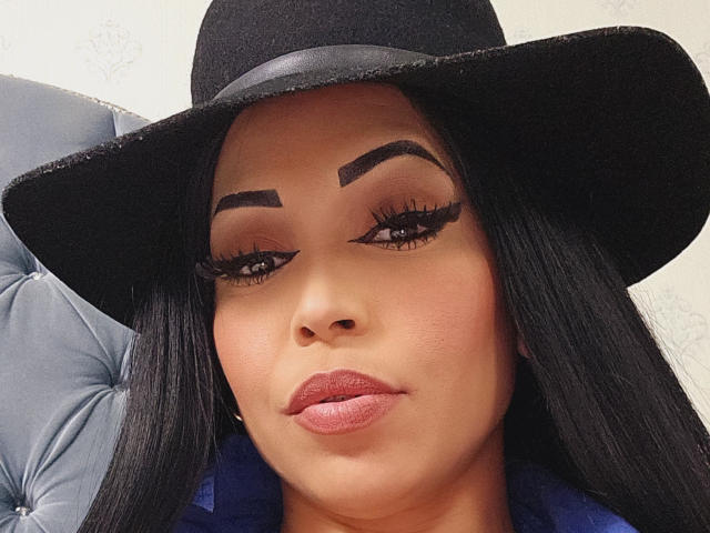 SquirtLatinQueen - Live porn &amp; sex cam - 23159397