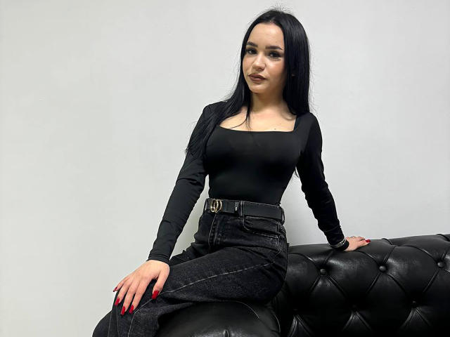 AdelinaMoor - Live sex cam - 23162653