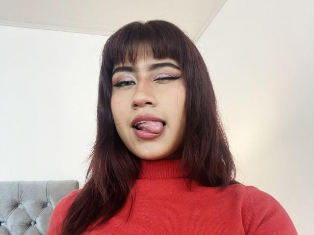 MeganWhine - Live sex cam - 23169181