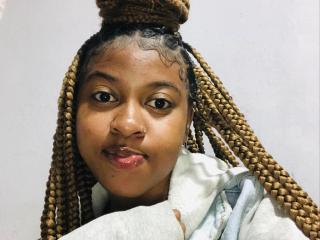 Noelline - Live sex cam - 23171401