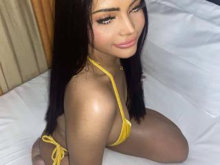 SexyAdrianaQueenTS - Live sex cam - 23195321