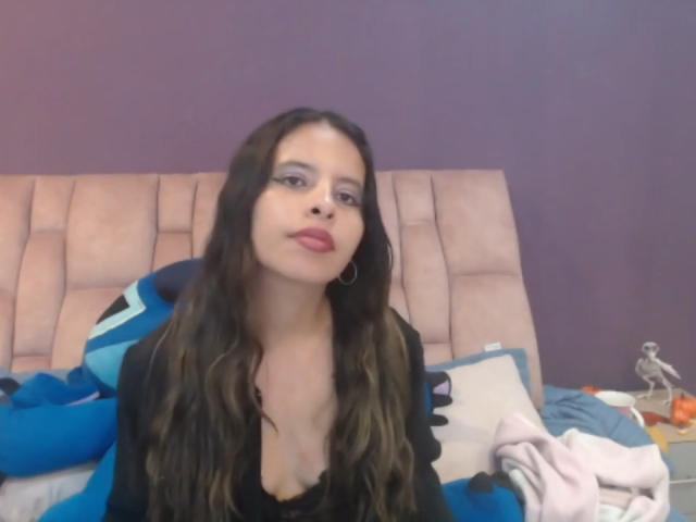 JuliaWaine - Live porn &amp; sex cam - 23197833