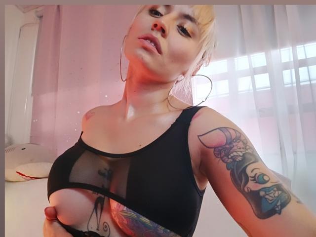 SaraleePoison - Live porn &amp; sex cam - 23198897