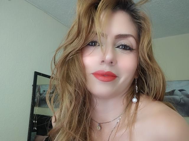BellaShannon - Live sex cam - 23203461