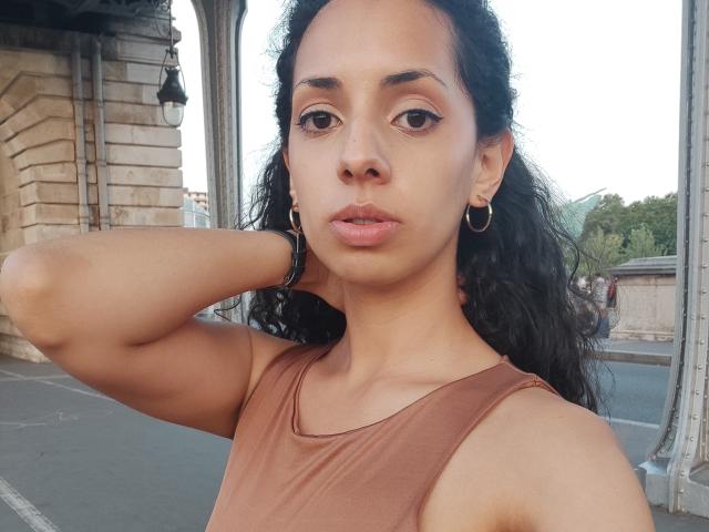 MoniqueCurlz - Live porn &amp; sex cam - 23204205