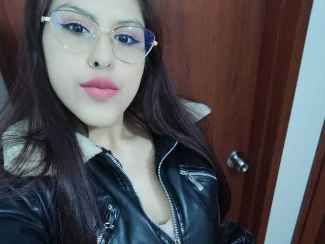 ElaiaaBakerr - Live sexe cam - 23205649