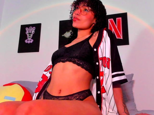 NickiBloom - Live sex cam - 23209609