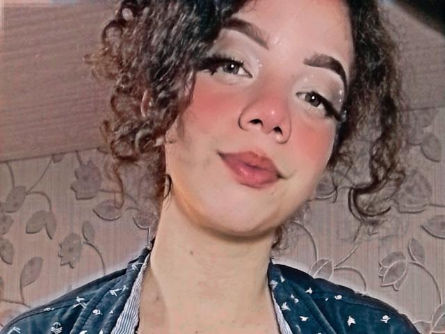 EmmaCowperr - Live sexe cam - 23209877