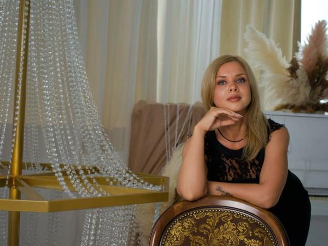 AgathaKlouin - Live porn &amp; sex cam - 23210397