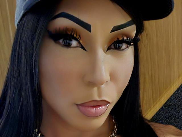 SquirtLatinQueen - Live sex cam - 23213421