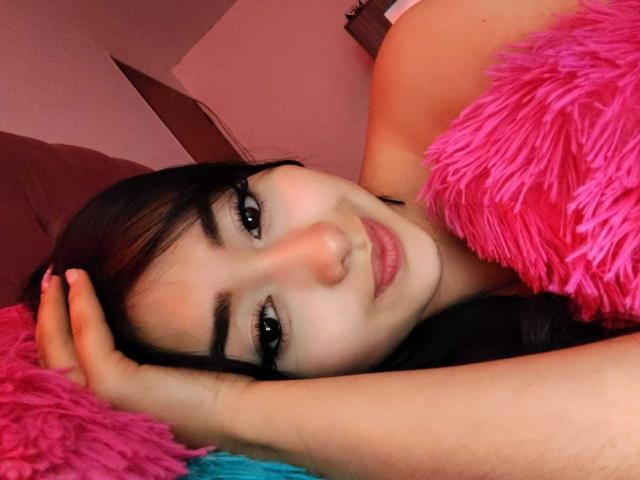 CelesteHille - Live Sex Cam - 23213445
