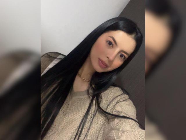 IsabellaJames - Live sex cam - 23218425