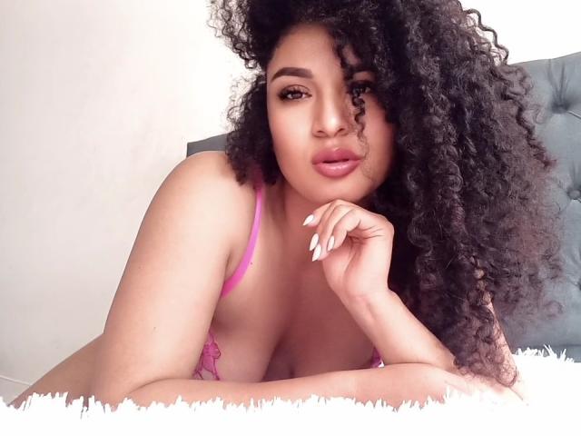 CarlaMuille - Live Sex Cam - 23233717