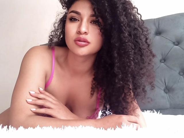 CarlaMuille - Élő pornó és szexkamera - 23233733