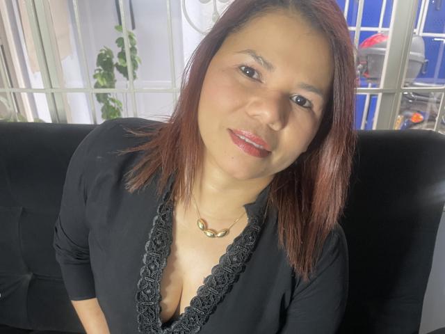 SarahMorelli - Live sex cam - 23233817
