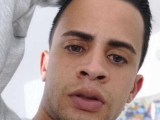 AlfonsoNauthy - Live sex cam - 23235401