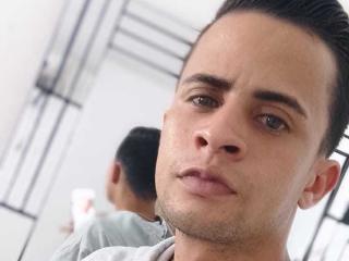AlfonsoNauthy - Live sex cam - 23235409