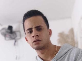 AlfonsoNauthy - Live sex cam - 23235417