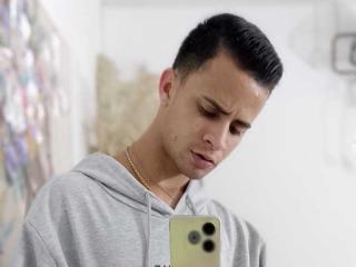 AlfonsoNauthy - Live sex cam - 23235465