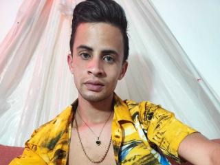 AlfonsoNauthy - Live sex cam - 23235541