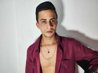 AlfonsoNauthy - Live sex cam - 23235601