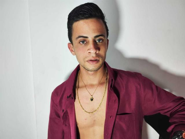 AlfonsoNauthy - Live sex cam - 23235601