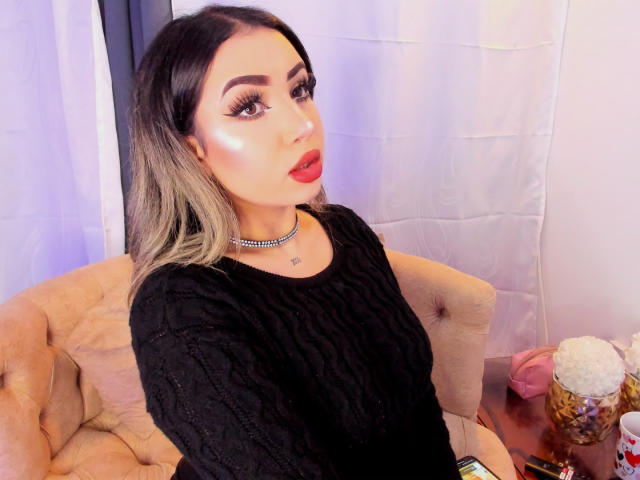 MelissaLust - Live sex cam - 23235997