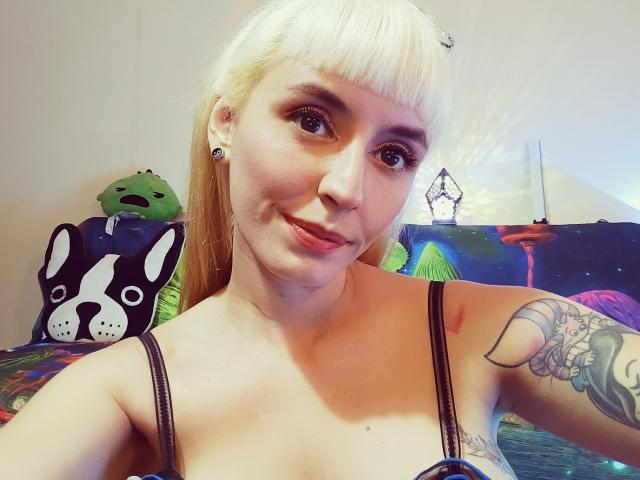 SaraleePoison - Live sexe cam - 23239521